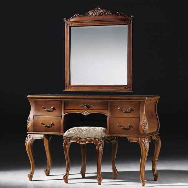 French dressing table